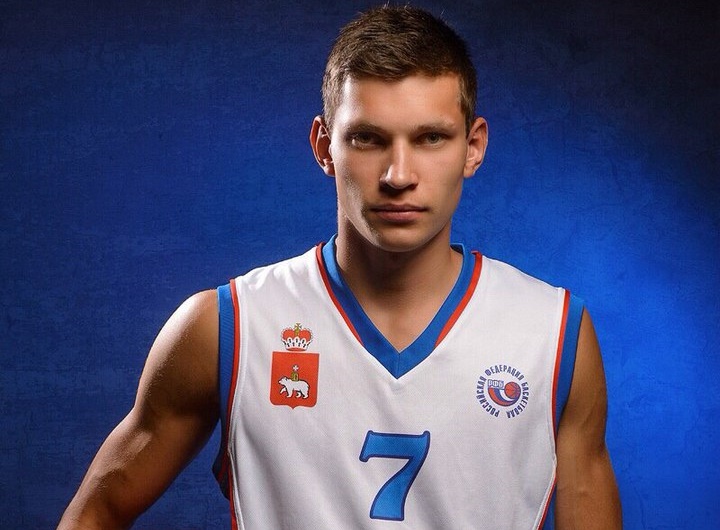 Воспитанник пермского баскетбола Иван Ухов сыграет за сборную против чехов