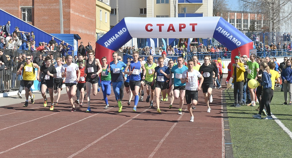 В легкоатлетической эстафете на призы газеты «Звезда» приняли участие почти 2000 участников