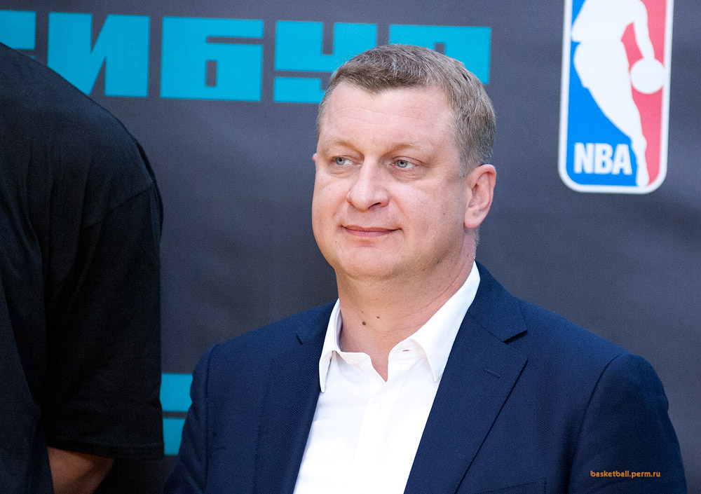 Экс-министру спорта Павлу Ляху и его заместителю Руслану Садченко вынесут приговоры уже в этот четверг