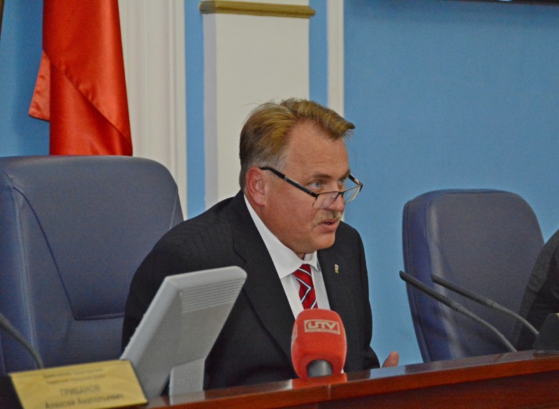 Гордума Перми перенесла награждение двух депутатов на август. На июнь «остался» только Юрий Уткин