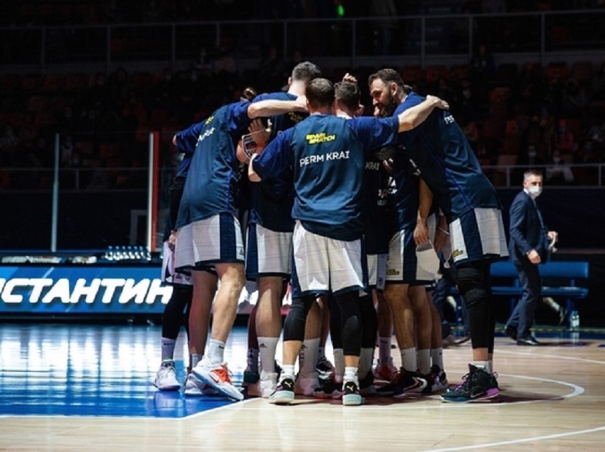 Пермский баскетбольный клуб «Парма» на выезде победил красноярский «Енисей»