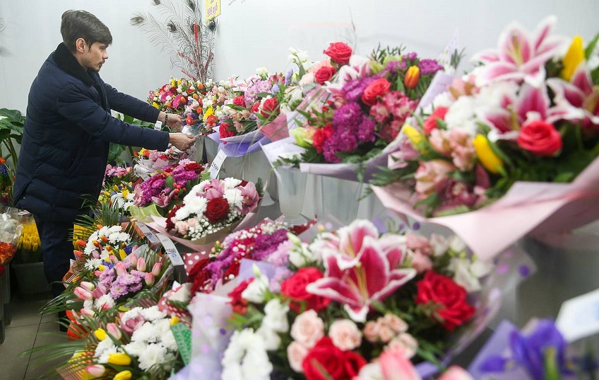 Пермские магазины поднимут цены на цветы к 8 марта почти вдвое