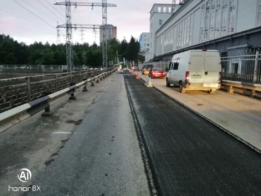 Ремонт дороги через КамГЭС в Перми закончат в июле