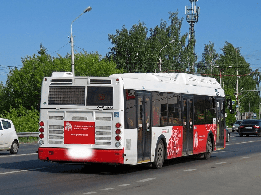 Власти Перми могут вернуть кондукторов в автобусы и трамваи 