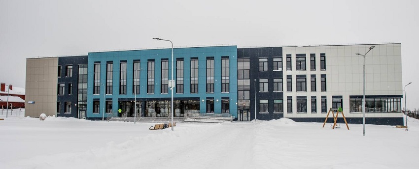В селе Лобаново Пермского края построили школу на 825 учащихся